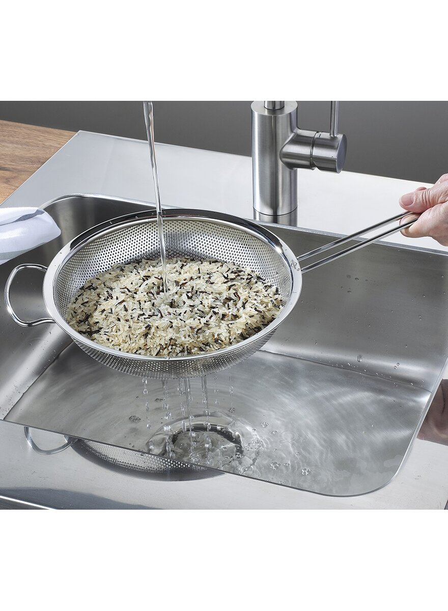 Auf diesem Bild sehen Sie das Produktbild 2 fr KCHENSIEB DELUXE FLACH 24 CM