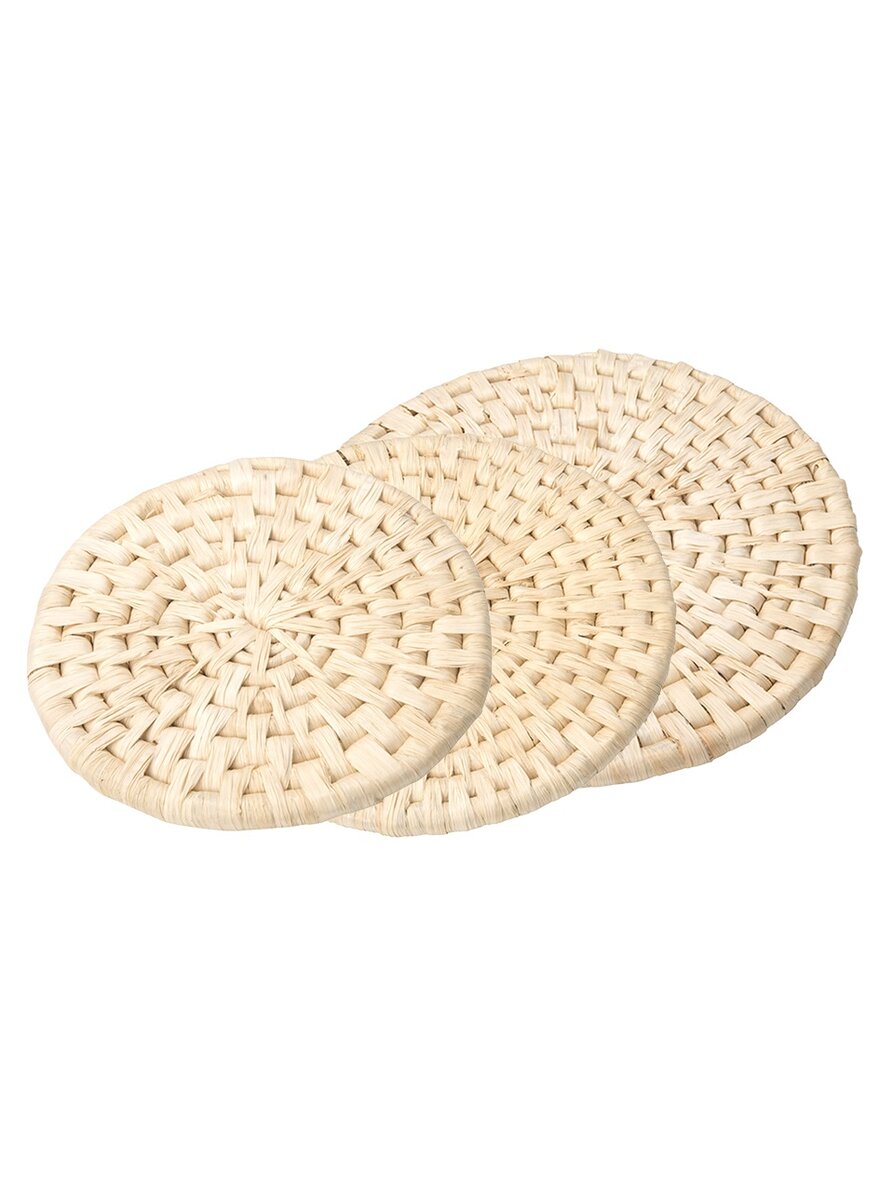 Auf diesem Bild sehen Sie das Produktbild 1 fr RUNDE TOPF-UNTERSETZER AUS MAISBLATT 3ER-SET