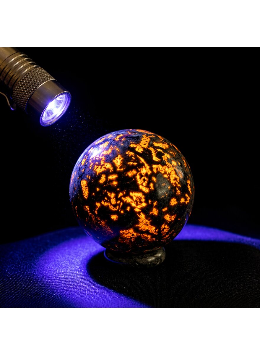 Auf diesem Bild sehen Sie das Produktbild 1 f�r YOOPERLITE-KUGEL 5,5 CM MIT UV-TASCHENLAMPE